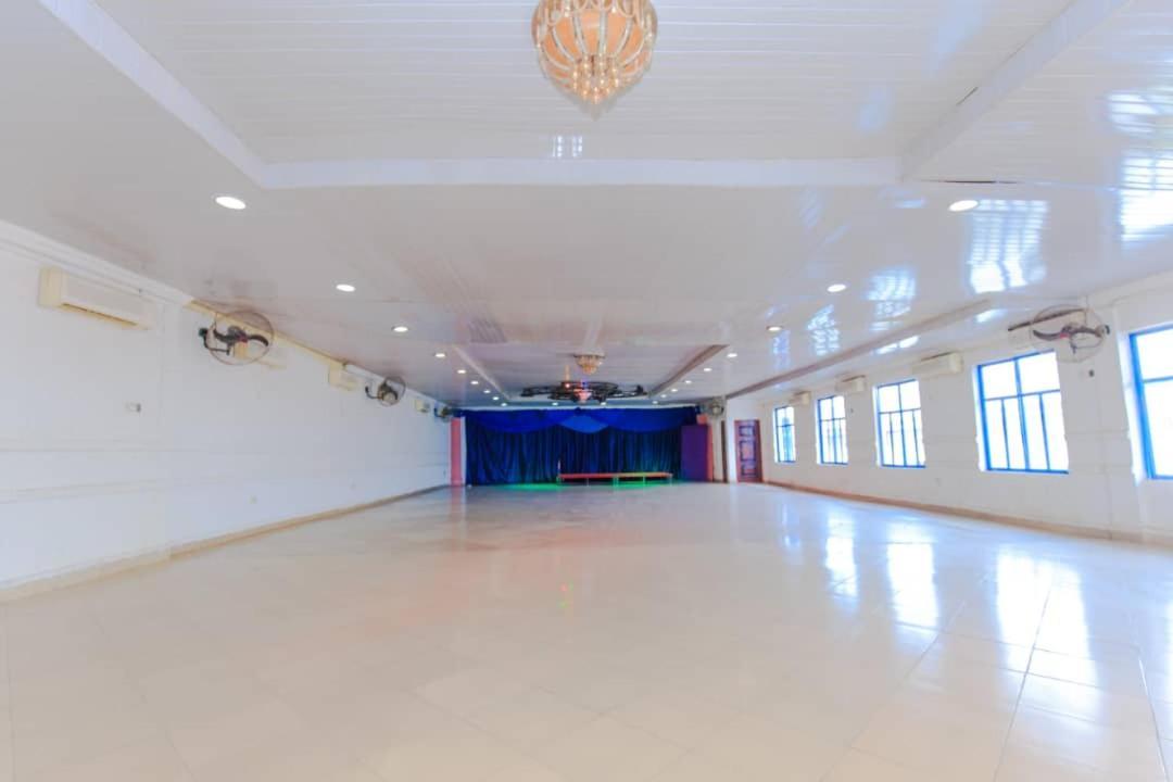 Ben Auto Hotel Lagos Luaran gambar