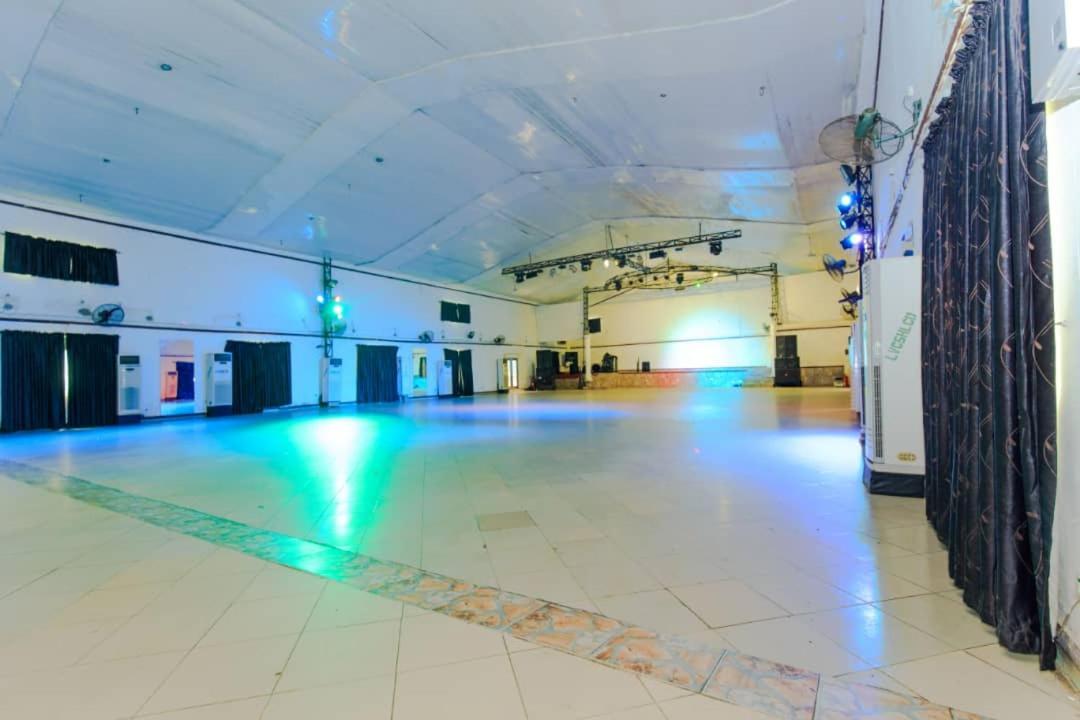 Ben Auto Hotel Lagos Luaran gambar