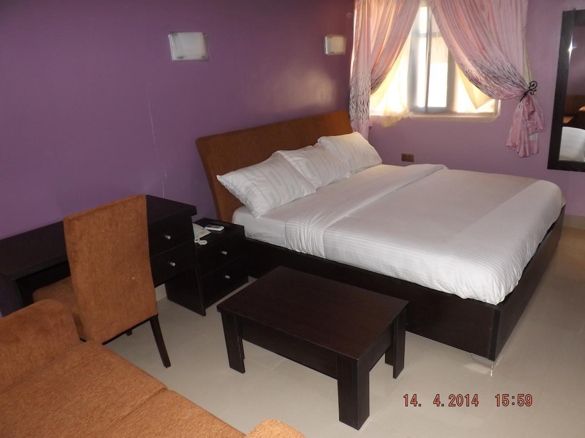 Ben Auto Hotel Lagos Bilik gambar