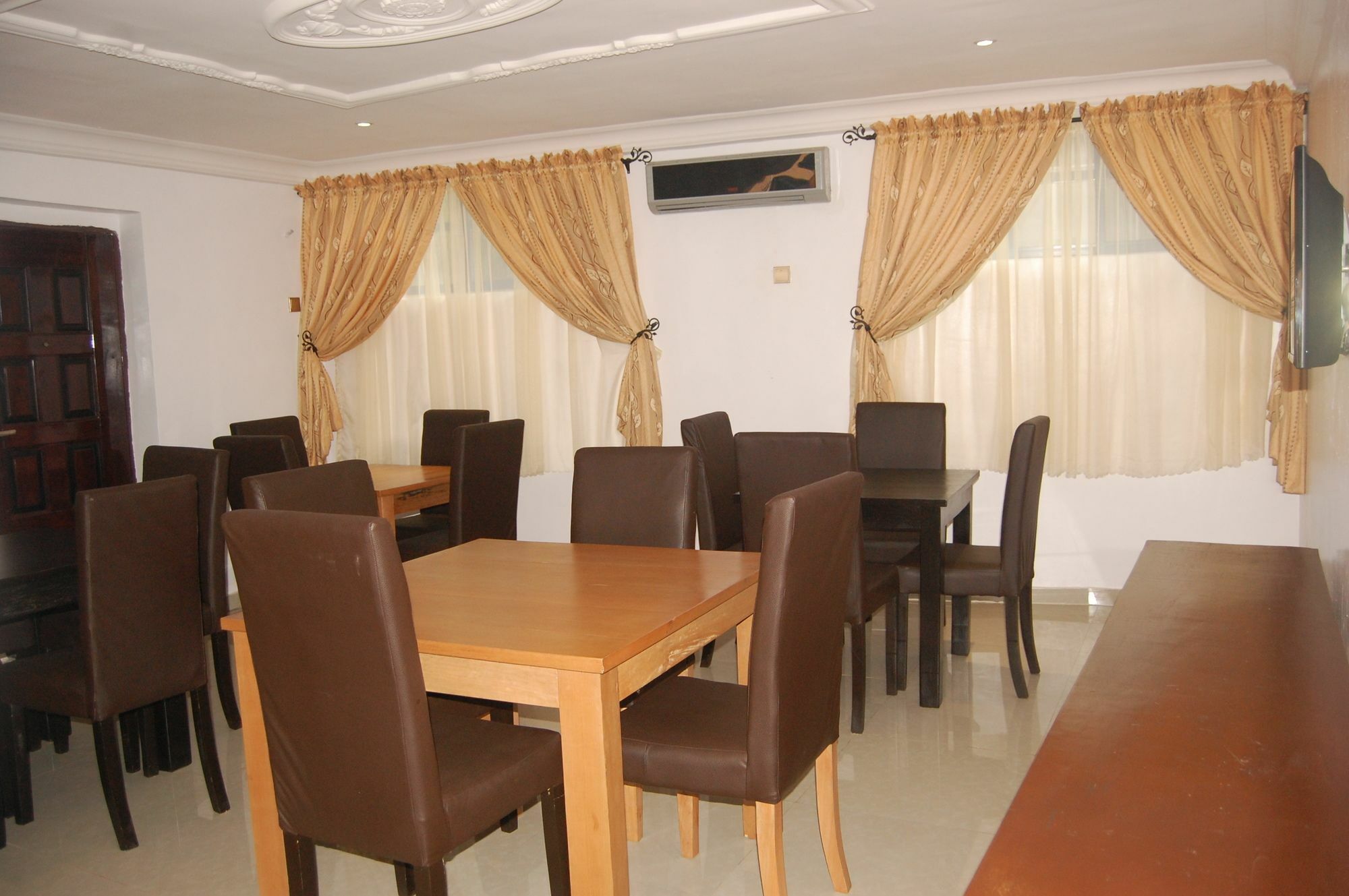 Ben Auto Hotel Lagos Luaran gambar