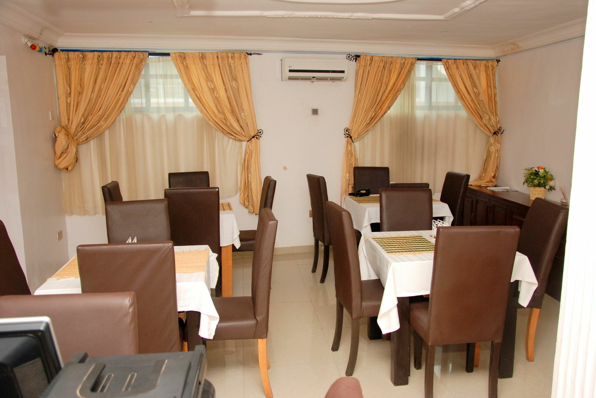 Ben Auto Hotel Lagos Luaran gambar